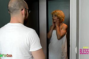 Hot mature craving cock in threesome. 😈