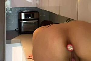 Culona Deja Todo Limpio Como Buena Sirvienta