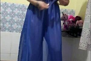 punheta guiada ao som de rock com milf de grandes tetas