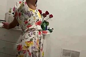 Anna Maria teases fans with big tits and ass backstage 😍