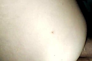 MODEL GETS FUCKED IN THE ASS