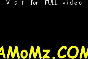 Похотливая зрелая кугуар не может дождаться, чтобы взять этот член в грубой hardcore сессии с игрушками