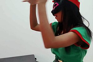 I celebrate christmas stripping and dancing sexy on desk 🎄