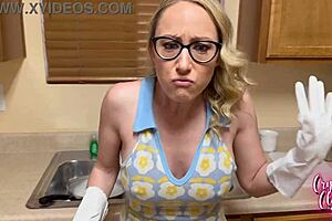 Stepmom showed me kitchen tricks and then rode me cowgirl style, wow!