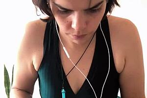 Jenna seduces studnt with massag, oh wow