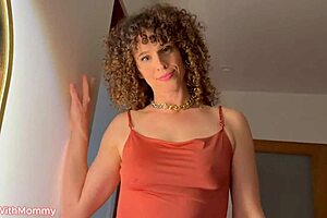 uhh, inappropriate stepmom messin’ around town on vacay, so dirty