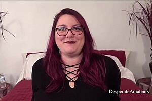 أمهات سمينات يائسات للمال يحصلن على قذف داخلي