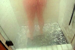 Sexy Italian milf Vicki, care to join me in the shower?