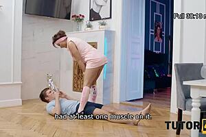 Geil mostohaanyák tiltott szexben a mostohafiúkkal nagy cicikkel és nagy seggel orgiában