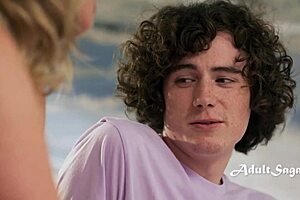 Rachael Cavalli ve Jodie Johnson, En İyi Arkadaş Üvey Anne ve Kayınvalide Olarak Yasakları Keşfeder, Ateşli Binme Seansında