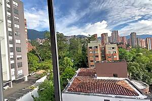 sharing the bed with my hot ebony stepsister for rough creampie!