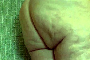 Big natural tits and bubble butt in a shower scene