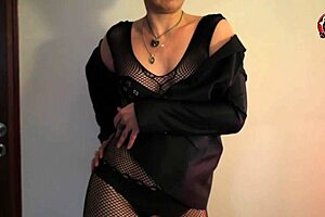 i saw this hot milf in fishnets and she was so sexy, her pussy was hairy and all, i couldn't believe it