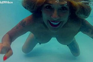 Hey Melissa the Mermaid, wanna dive into my pool with those brown eyes?