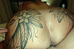 Danaxmuscles Delivers Mind-Blowing Deepthroat Action