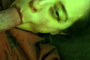 Neighbor's wife, a brunette bodybuilder, lets me assist in her homemade close-up scene