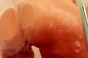 Curvy big ass and tits cougar at hard no condom cheating fuck with german boy 😈