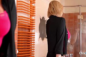 A mature woman tempt a man in the shower