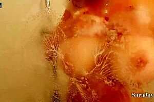 Curvy big ass and tits cougar at hard no condom cheating fuck with german boy 😈