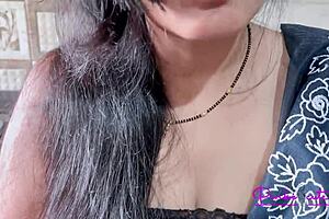 Beta Gives Aunty Facial With Huge Cumshot On Soft Face