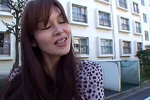 Naughty Japanese Milf Hitomi Kanou Craves Cock For Creampie