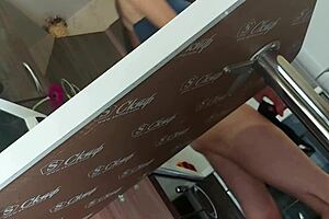 Bigassblonde chats with client 😘