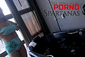 iara confuses her husband in the bath with blowjob and cum