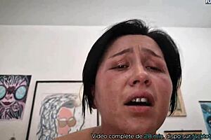 Regarde MILF poilue couple français chevaucher et prendre sperme massif en bouche ?