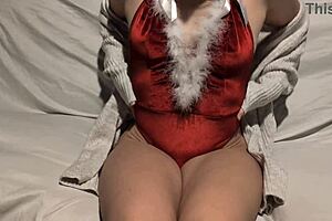 Teen santa girl in lingerie masturbates solo for christmas.