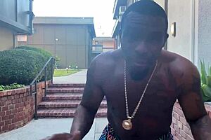 Layla Quinn screams as Rome Major nails her holes!