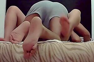 What Secrets Does Beautiful Latina Housewife Linda Hide While Shopping At The Super Clip?