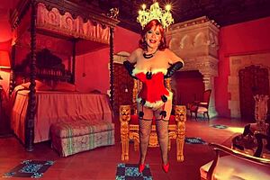 Granny Carmen needs to fuck!