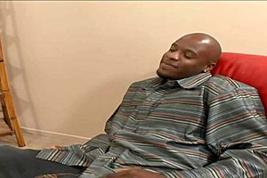 Lennox isn't satisfied with her husband's performance anymore