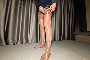 Wow, this busty milf amazes with perfect blowjob in stockings!