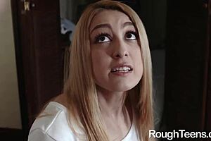 Can Vanessa Cage And Alexa Raye's Awesome Tits Handle Pussy Eating?