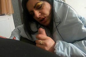 milfycalla, face fuck in jacket?