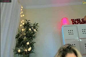 milf jumps on dildo, squirting with big tits on webcam.