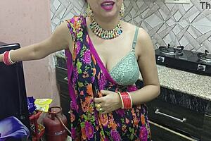Desi bhabhi vara in trdo jebe svaka