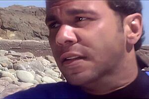 In this casual threesome, Shayna Knight enjoys double penetration with fingering and blowjob in stockings