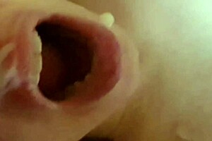 latina milf tests anal toy for cumshot