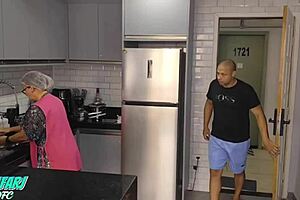 Maid making lunch turns into boss’s tasty meal today!