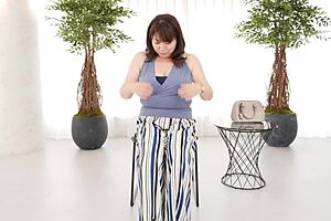 首次已婚女人Kanako Yamashita出轨大屁股巨乳内射乳交