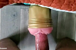 Intense moaning as sugar momma enjoys bbc pocket pussy penetration in bedroom