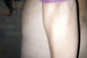 Fiesta girl's intense encounter turns dry to wet