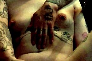 I am in slave cage for domination with toys and sex