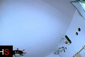 弯腰，曲线丰满的棕发MILF，今晚让我们用力肏屁股！