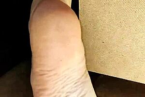 Innessa Kiss Teases Pussy With Sex Toy Closeup