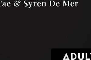 Syren De Mer fucks teen Alexis Tae