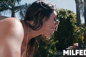 we caught our curvy milf neighbor sunbathing at pool and started rough assfucking her horny wet pussy close up 😈