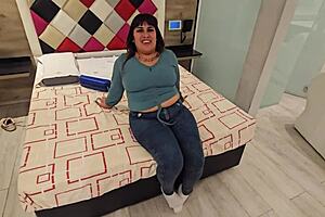 Single Argentine mom shows off her talents.